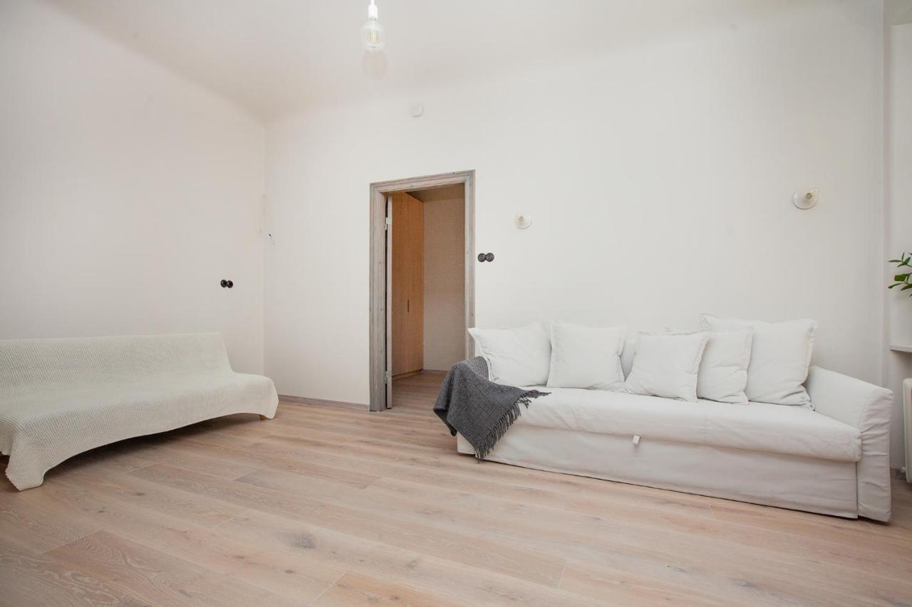 Ascetic Skolas Street Appartement